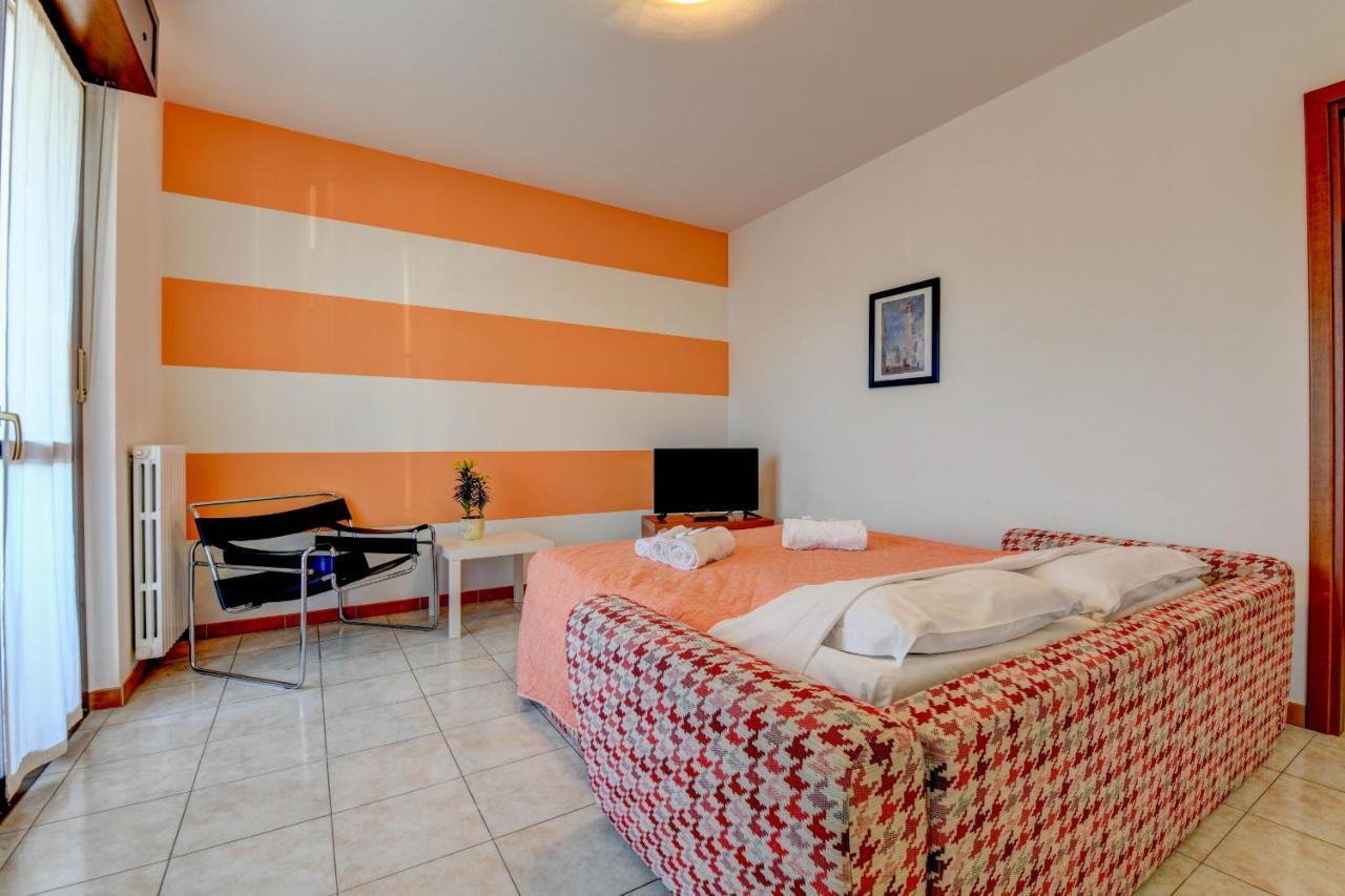 Residence Meridiana Peschiera del Garda Luaran gambar